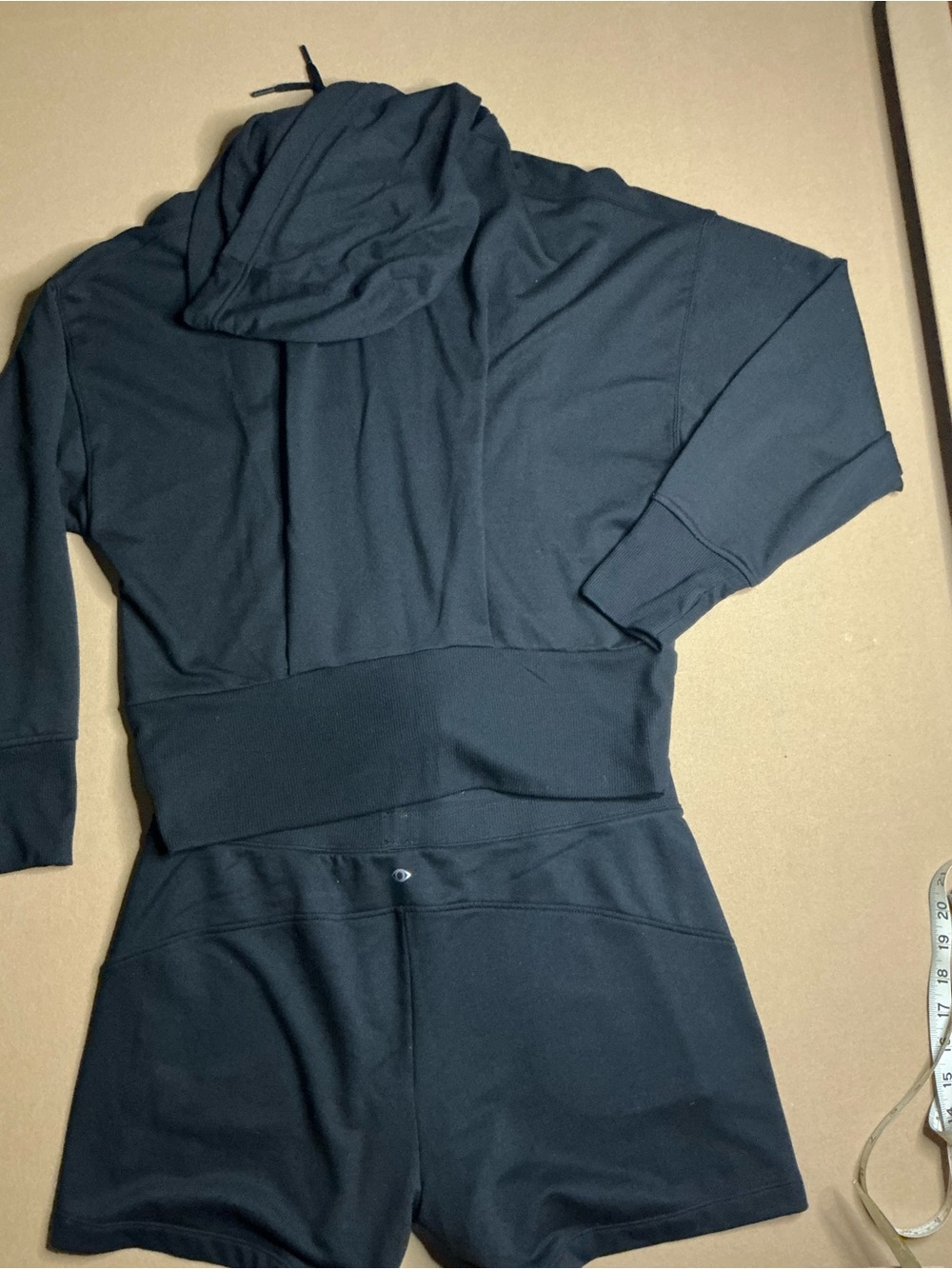 Two piece shorts and hoodie jacket set - Picture 2 of 8